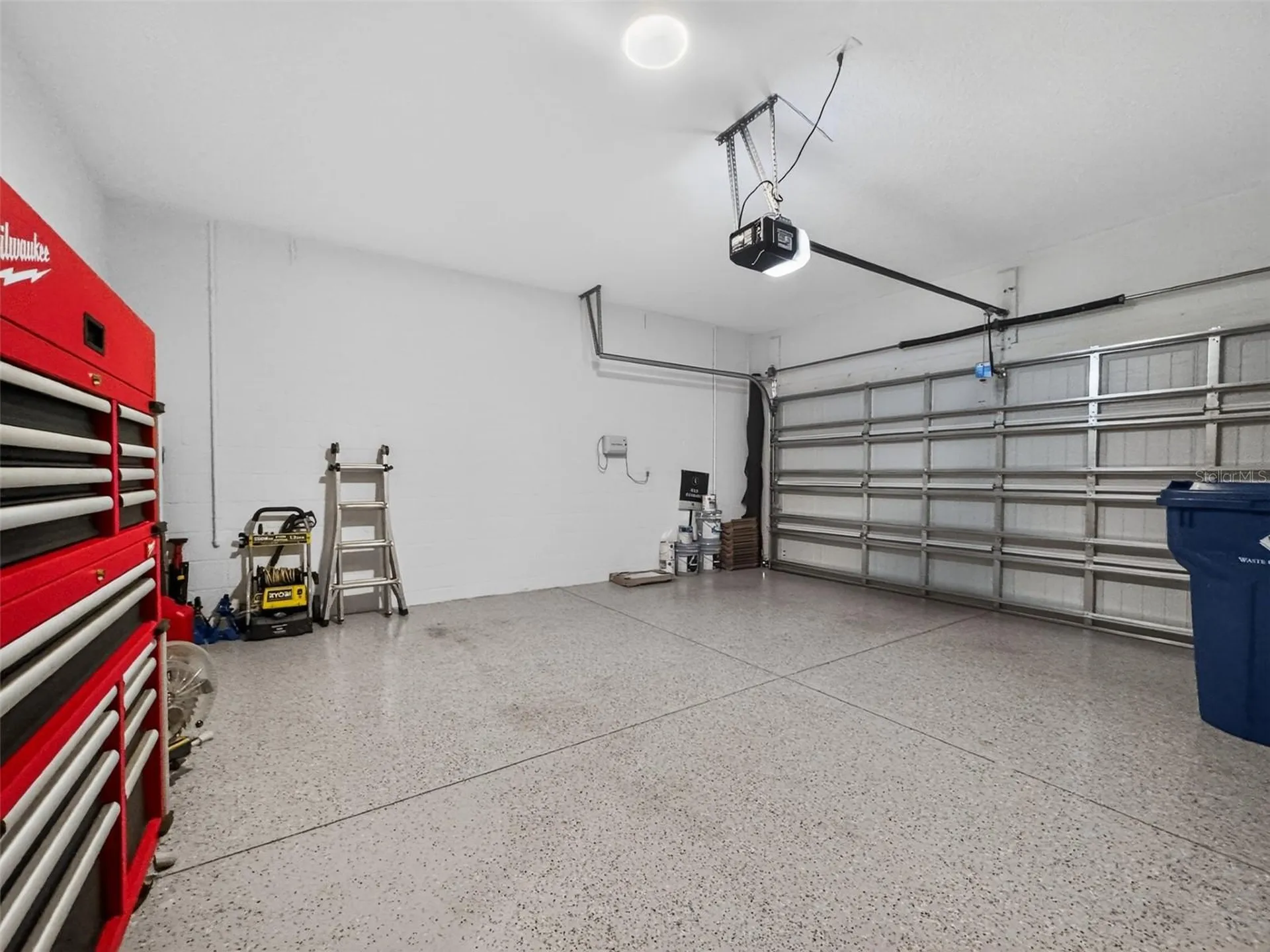 1673 Suttonset Trail Zephyrhills FL 33541
