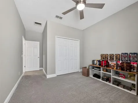 1673 Suttonset Trail Zephyrhills FL 33541