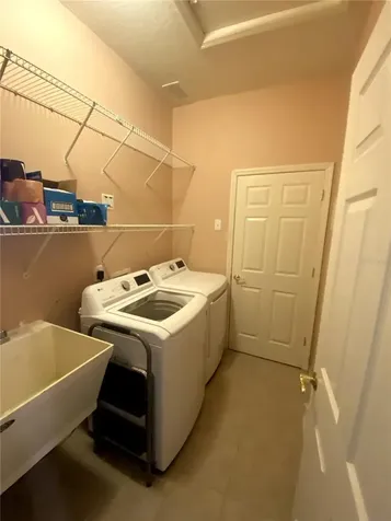 6020 Martinglade Place Lithia FL 33547