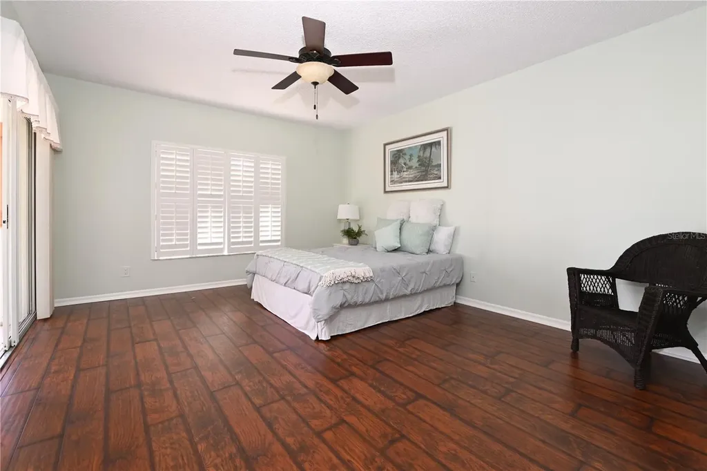 11300 Harbor Way Largo FL 33774