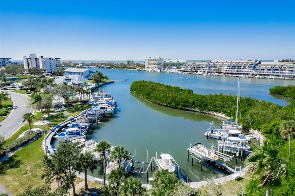 11300 Harbor Way Largo FL 33774
