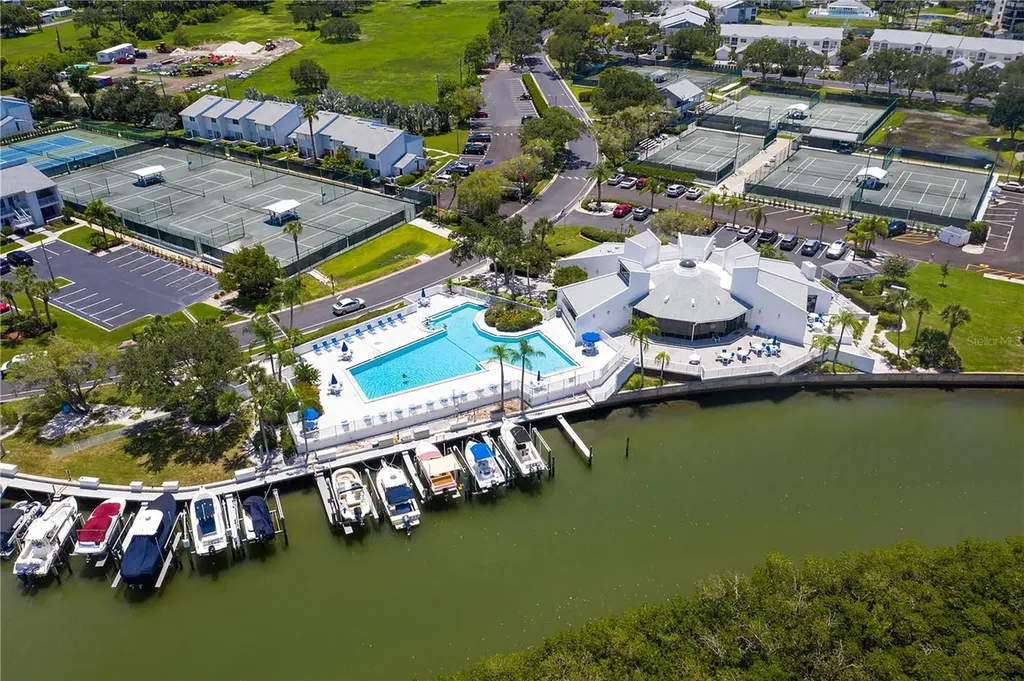 11300 Harbor Way Largo FL 33774