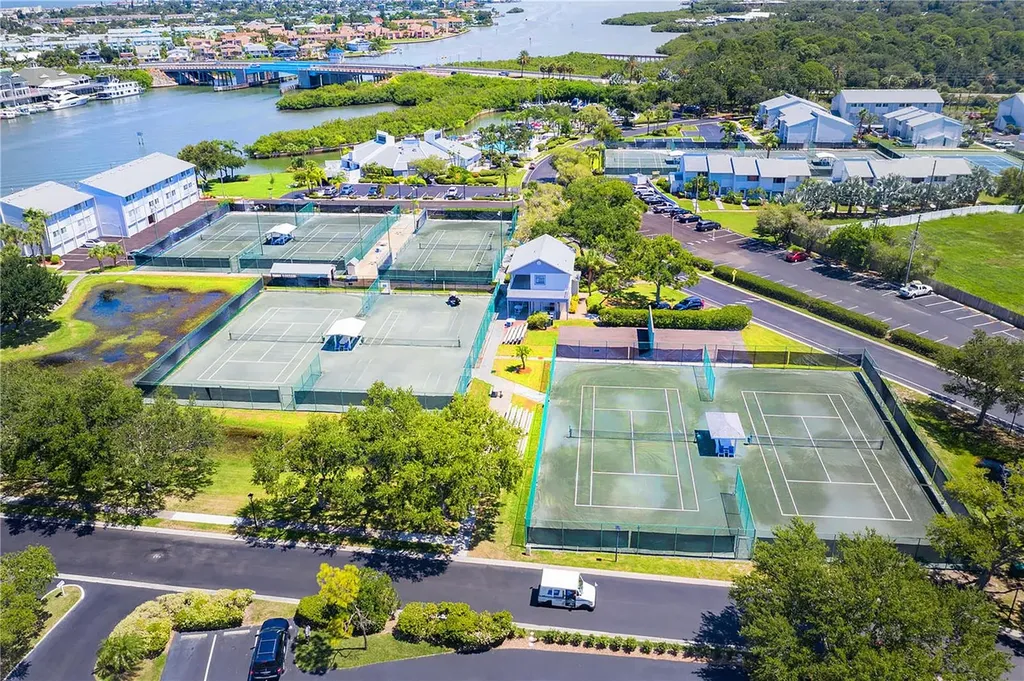 11300 Harbor Way Largo FL 33774