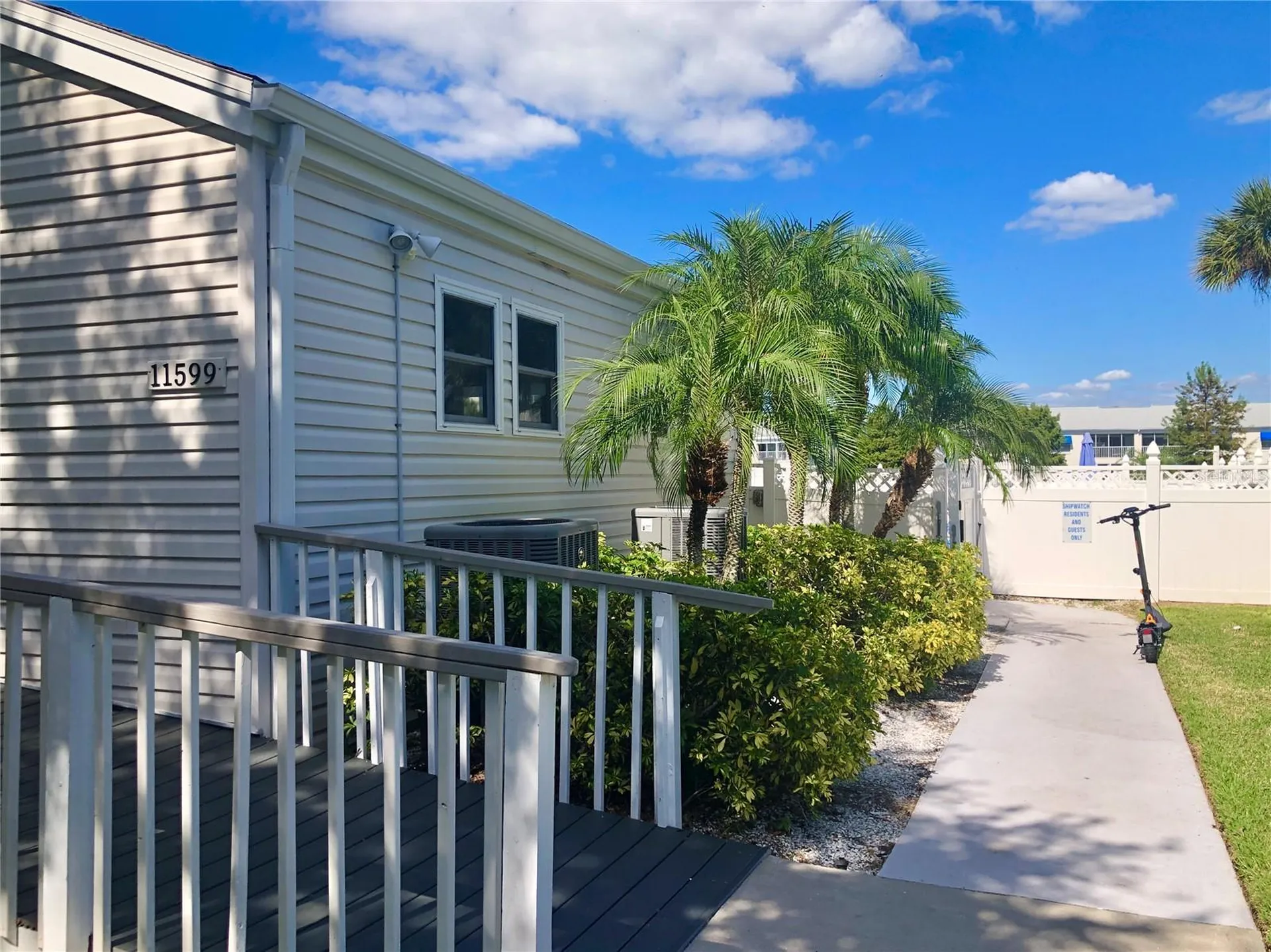 11300 Harbor Way Largo FL 33774