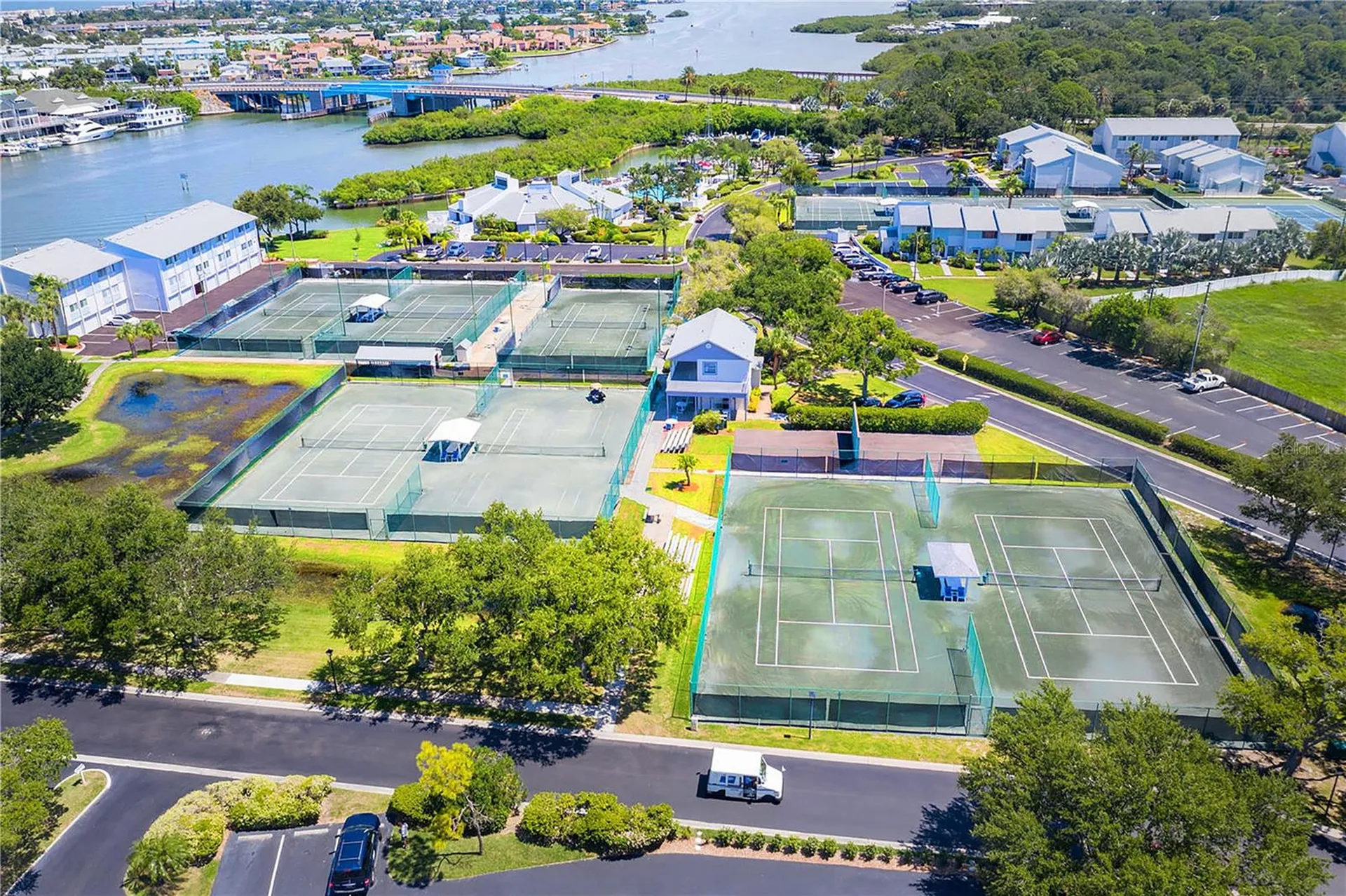 11300 Harbor Way Largo FL 33774