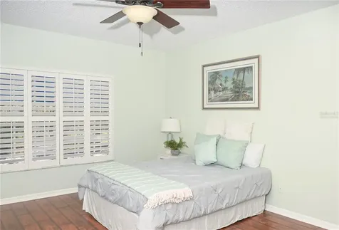 11300 Harbor Way Largo FL 33774