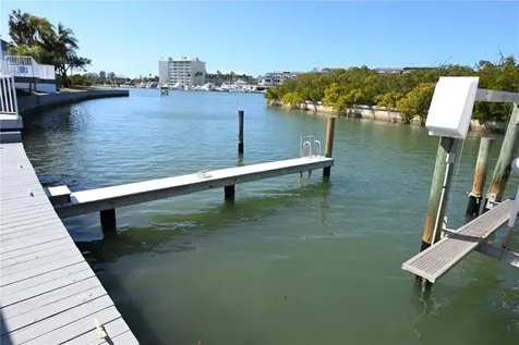 11300 Harbor Way Largo FL 33774