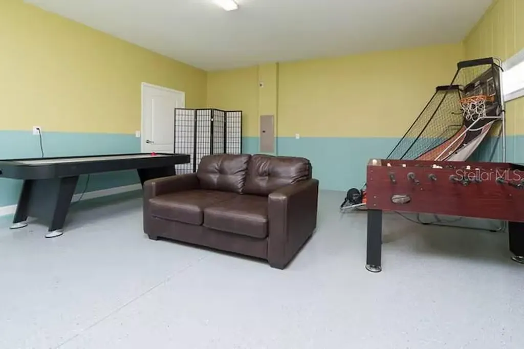 9043 Shadow Mountain Street Davenport FL 33896