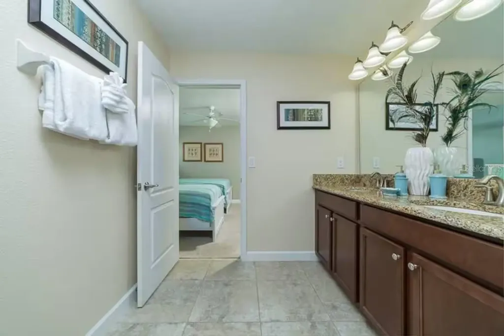 9043 Shadow Mountain Street Davenport FL 33896