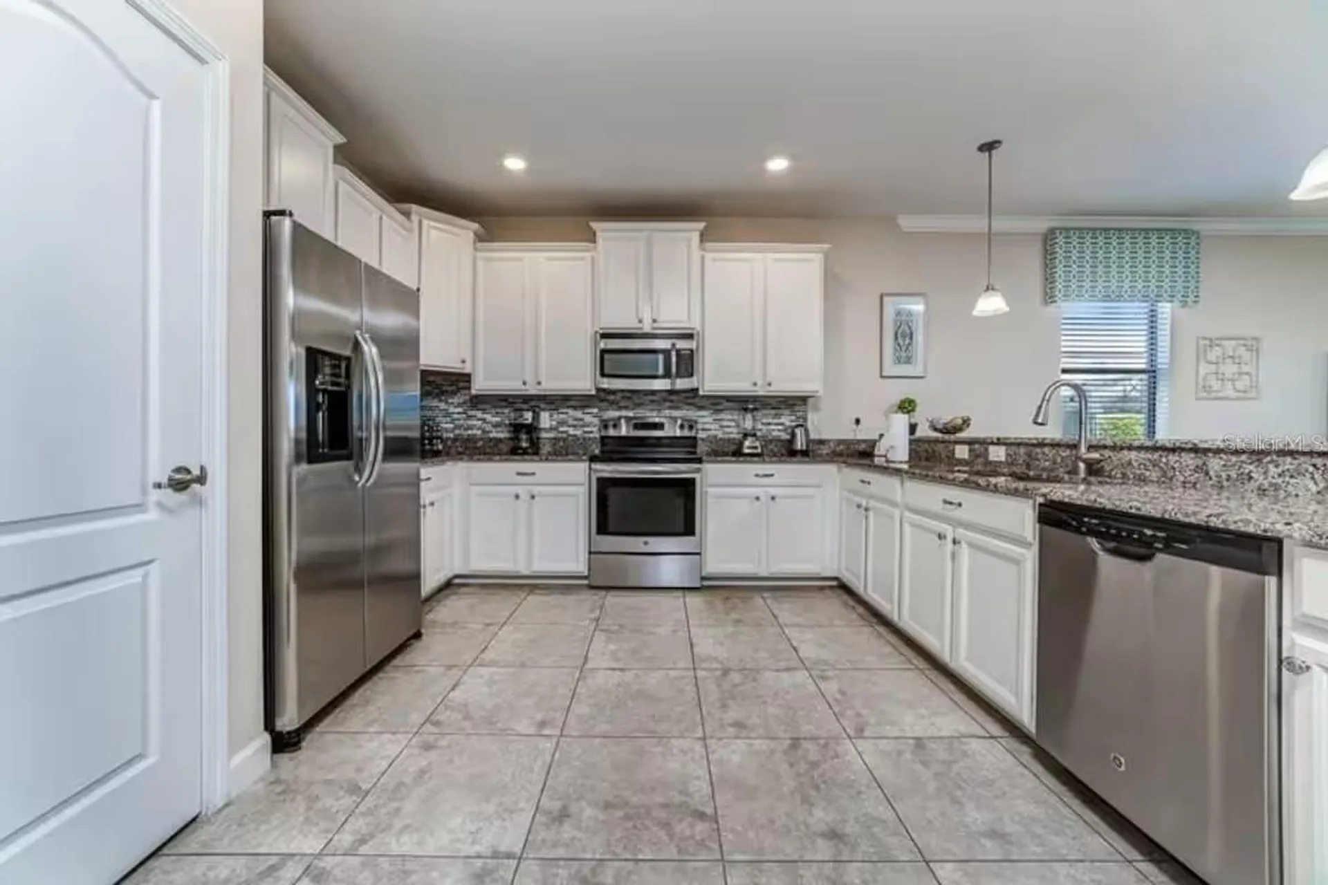 9043 Shadow Mountain Street Davenport FL 33896