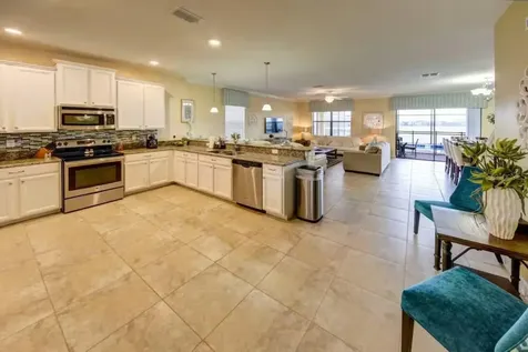 9043 Shadow Mountain Street Davenport FL 33896