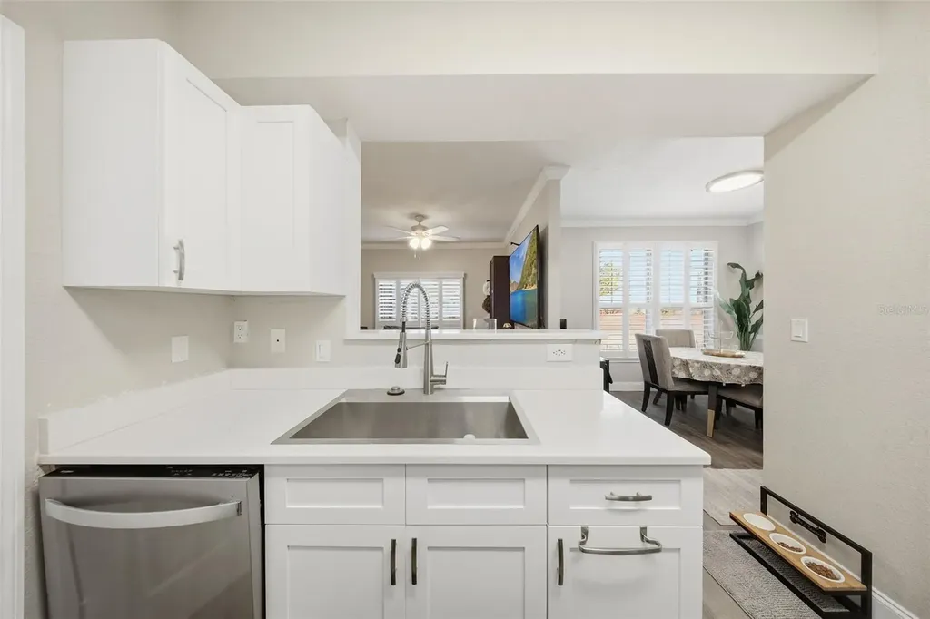 3702 Palm Desert Lane Orlando FL 32839