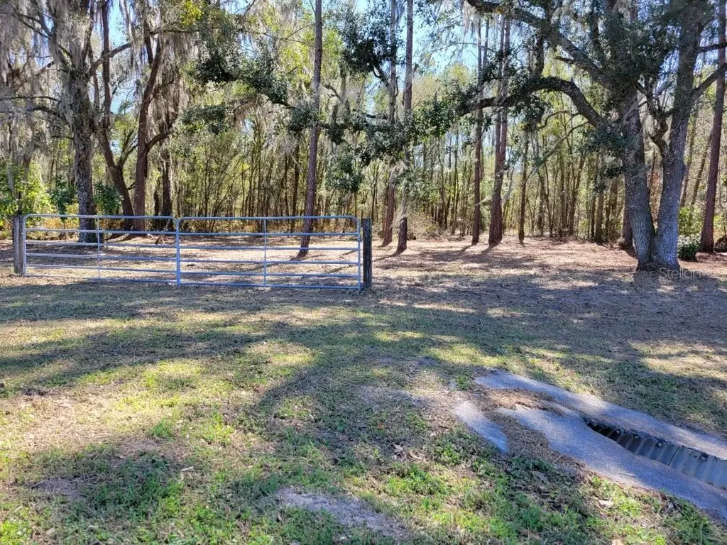 10133 SE Hawthorne Road Gainesville FL 32641