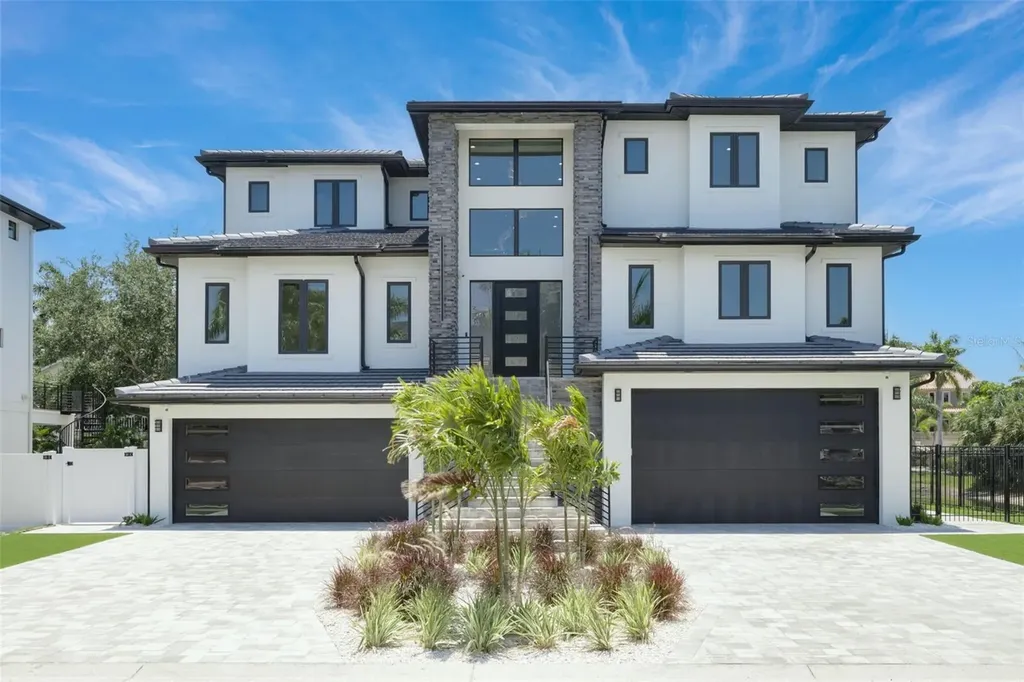 6012 Kipps Colony Drive E Gulfport FL 33707