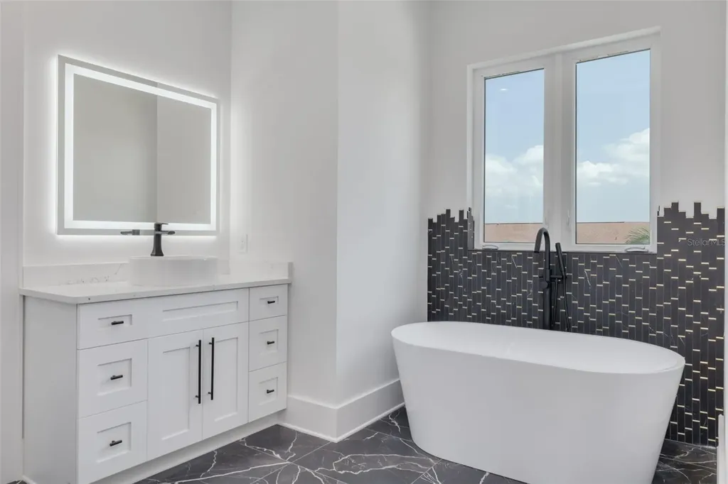 6012 Kipps Colony Drive E Gulfport FL 33707