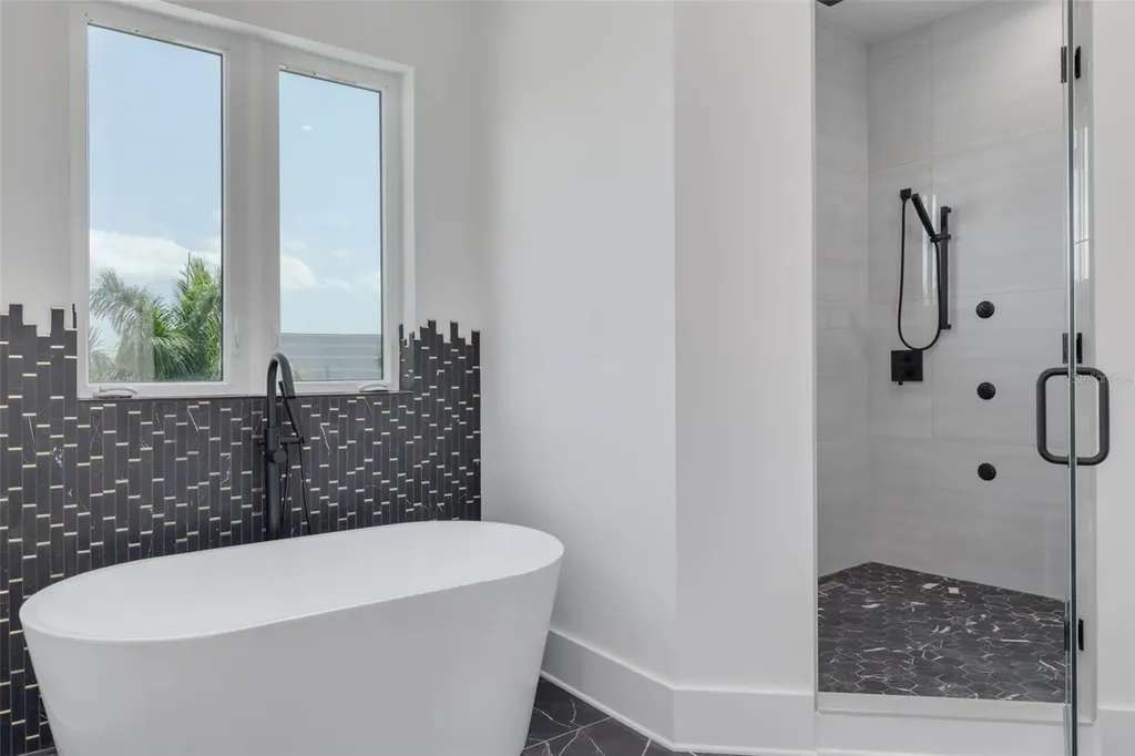 6012 Kipps Colony Drive E Gulfport FL 33707