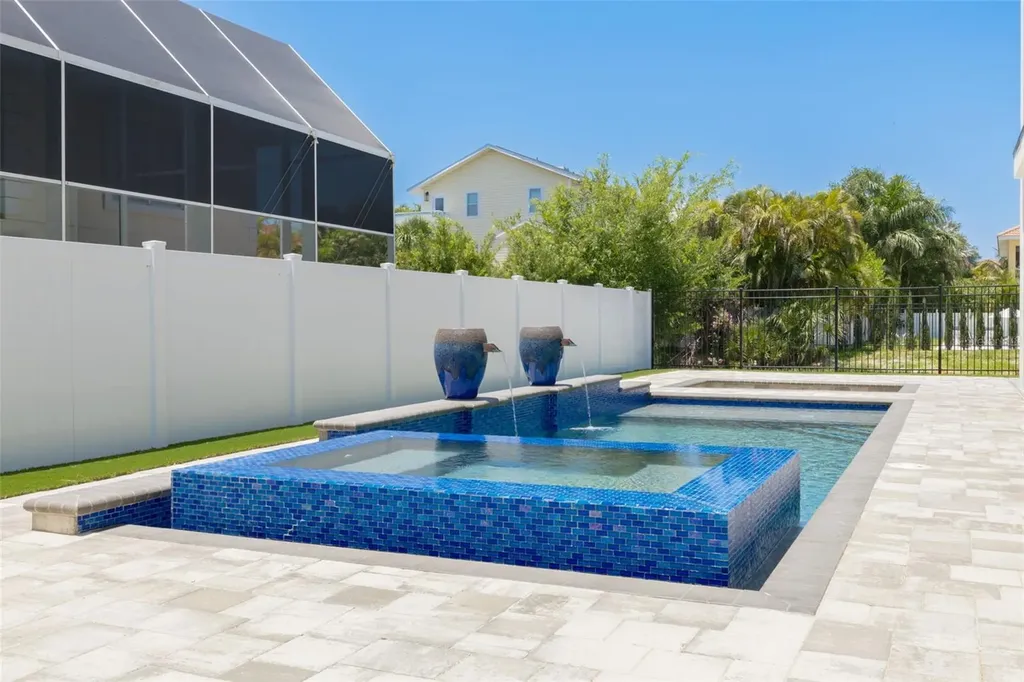 6012 Kipps Colony Drive E Gulfport FL 33707