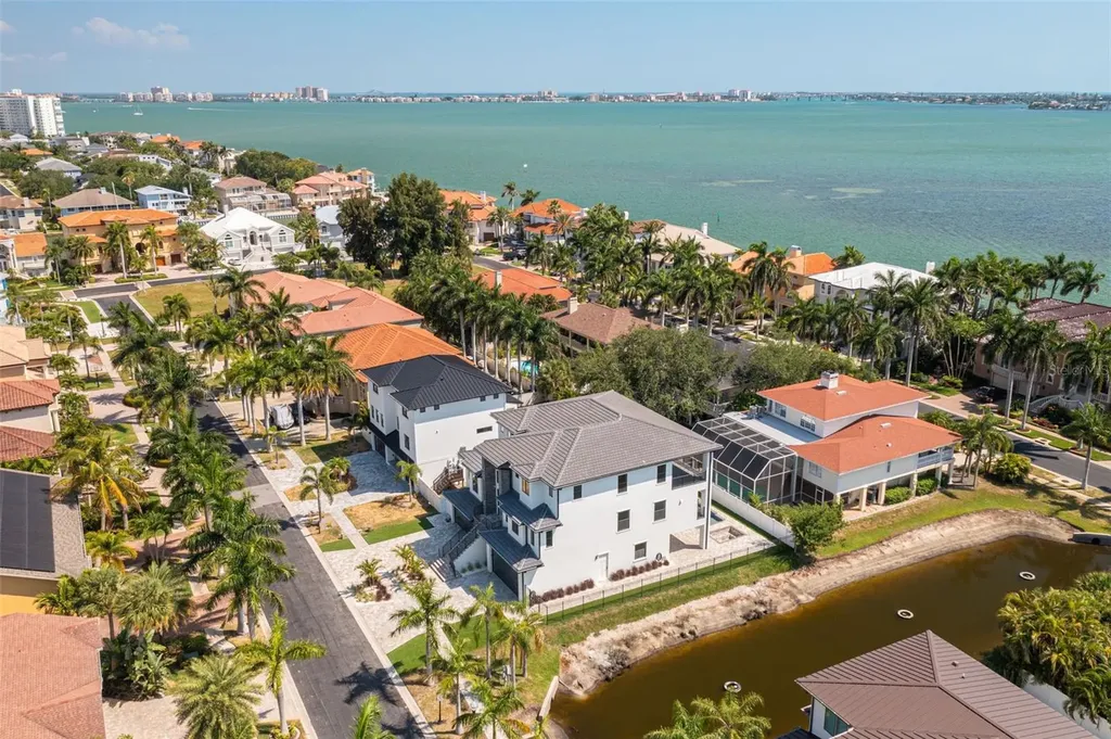 6012 Kipps Colony Drive E Gulfport FL 33707