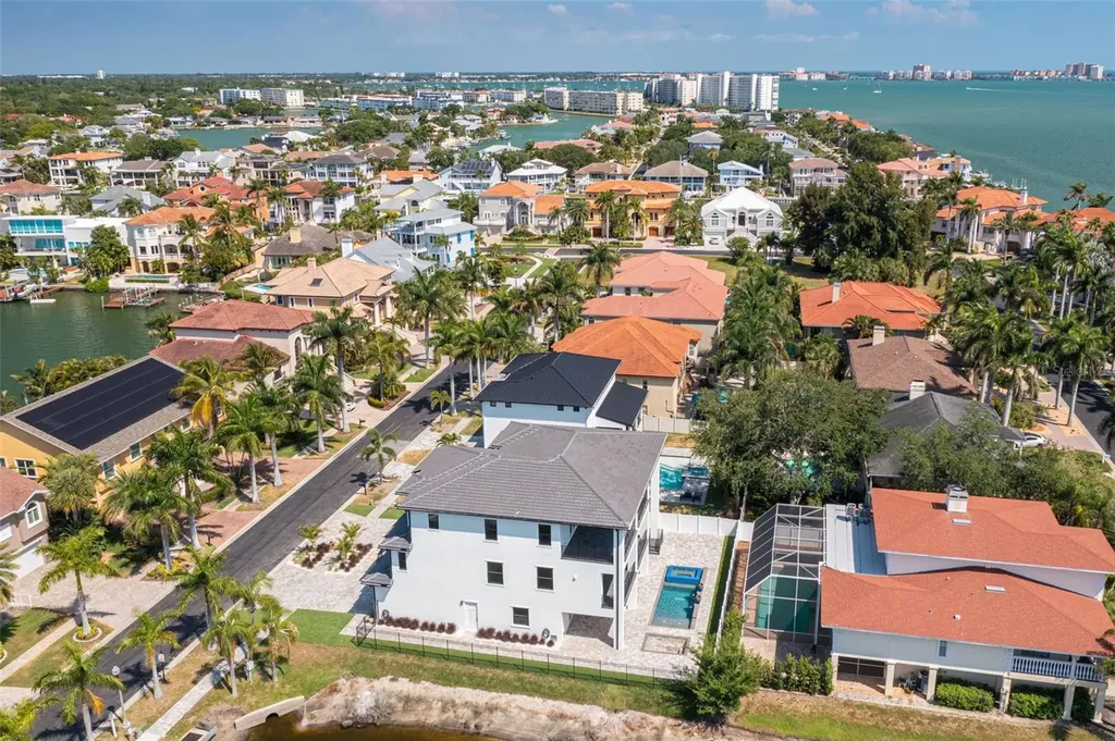 6012 Kipps Colony Drive E Gulfport FL 33707