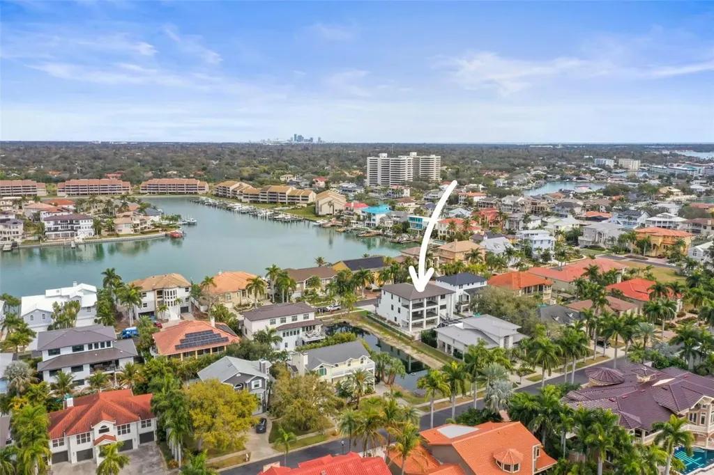 6012 Kipps Colony Drive E Gulfport FL 33707