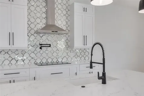 6012 Kipps Colony Drive E Gulfport FL 33707