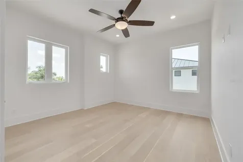 6012 Kipps Colony Drive E Gulfport FL 33707