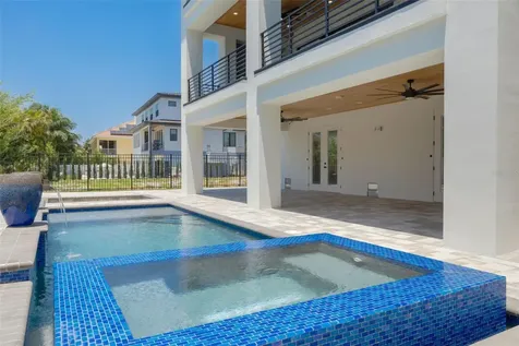 6012 Kipps Colony Drive E Gulfport FL 33707
