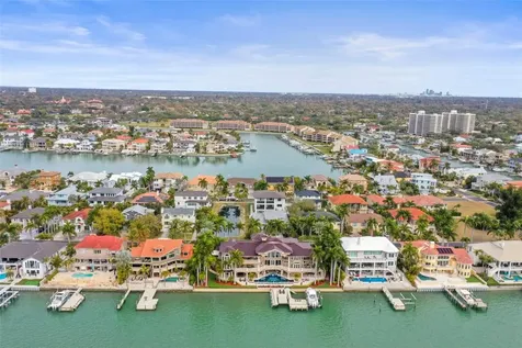 6012 Kipps Colony Drive E Gulfport FL 33707