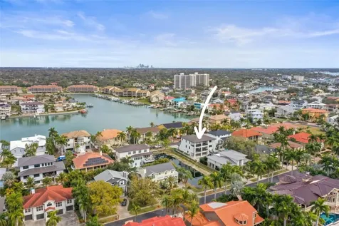 6012 Kipps Colony Drive E Gulfport FL 33707