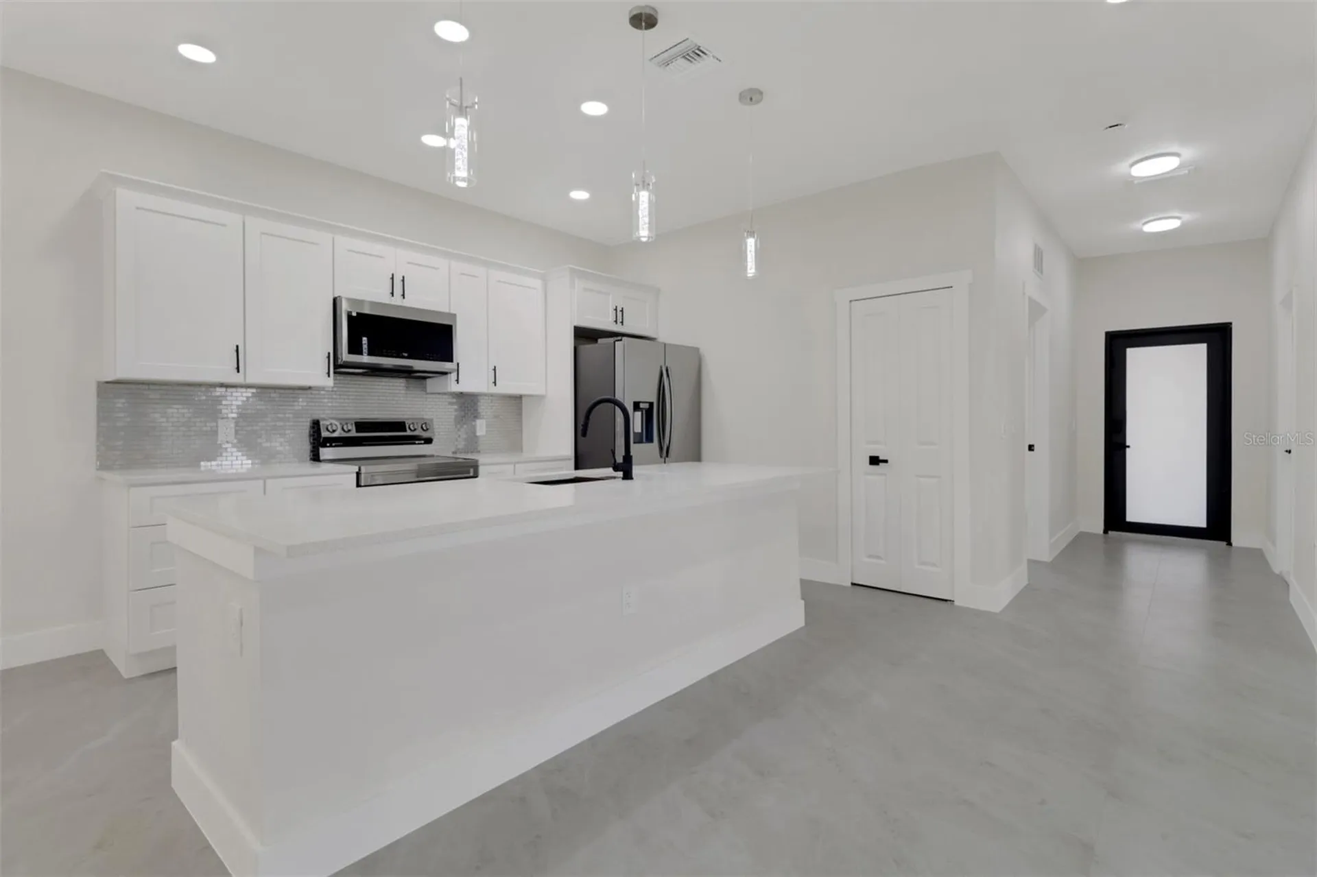 4503 15th Street SW Lehigh Acres FL 33973