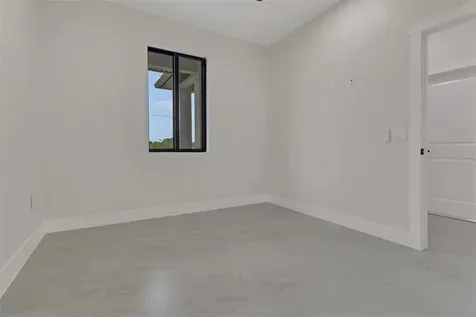 4503 15th Street SW Lehigh Acres FL 33973