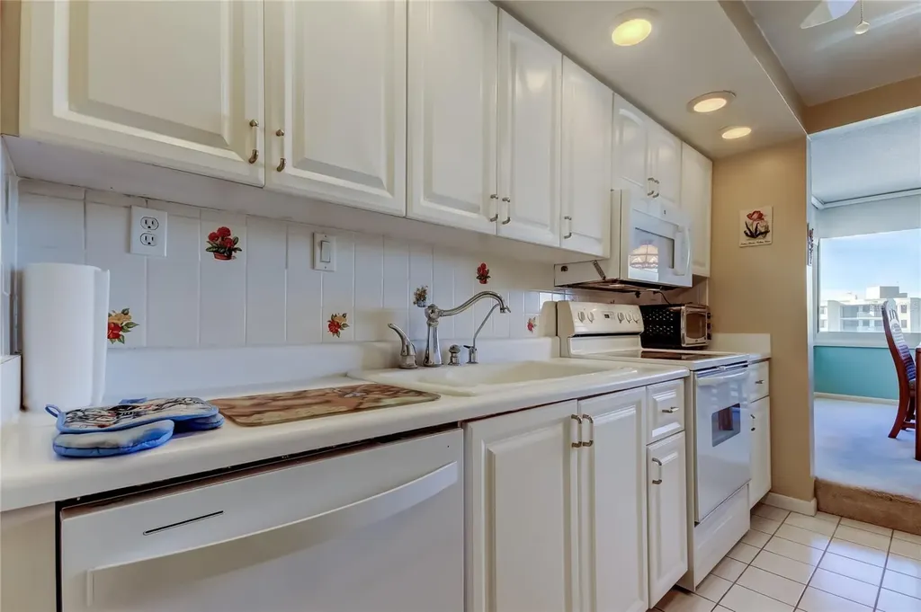660 Island Way Clearwater Beach FL 33767