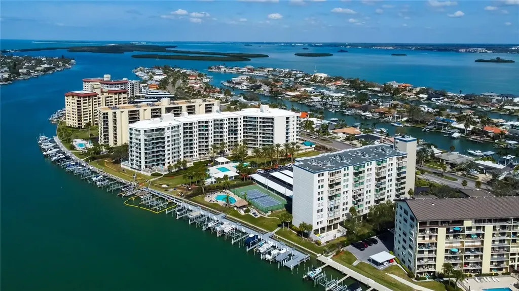 660 Island Way Clearwater Beach FL 33767