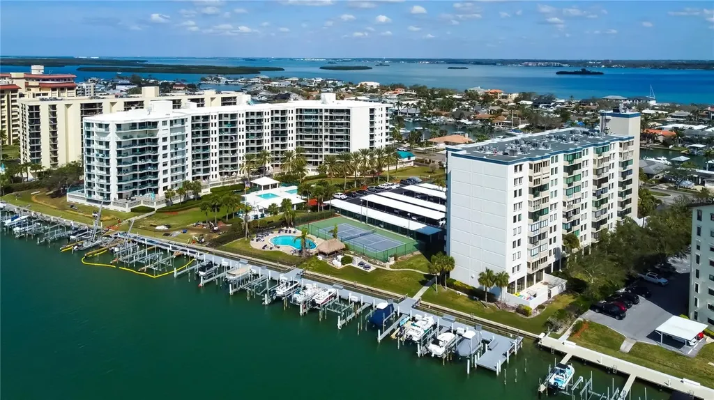 660 Island Way Clearwater Beach FL 33767
