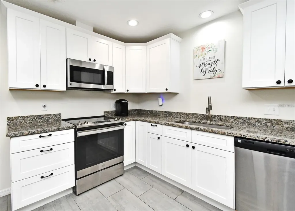 26 Canter Club Court Debary FL 32713