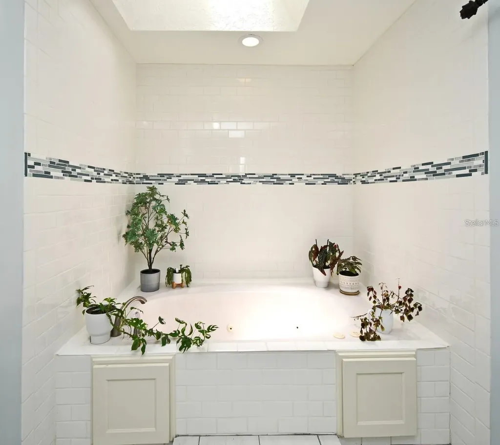 26 Canter Club Court Debary FL 32713