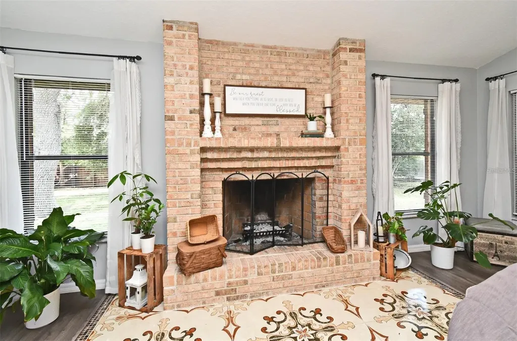 26 Canter Club Court Debary FL 32713