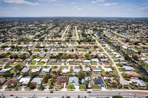 2098 SE Floresta Drive Port St Lucie FL 34984