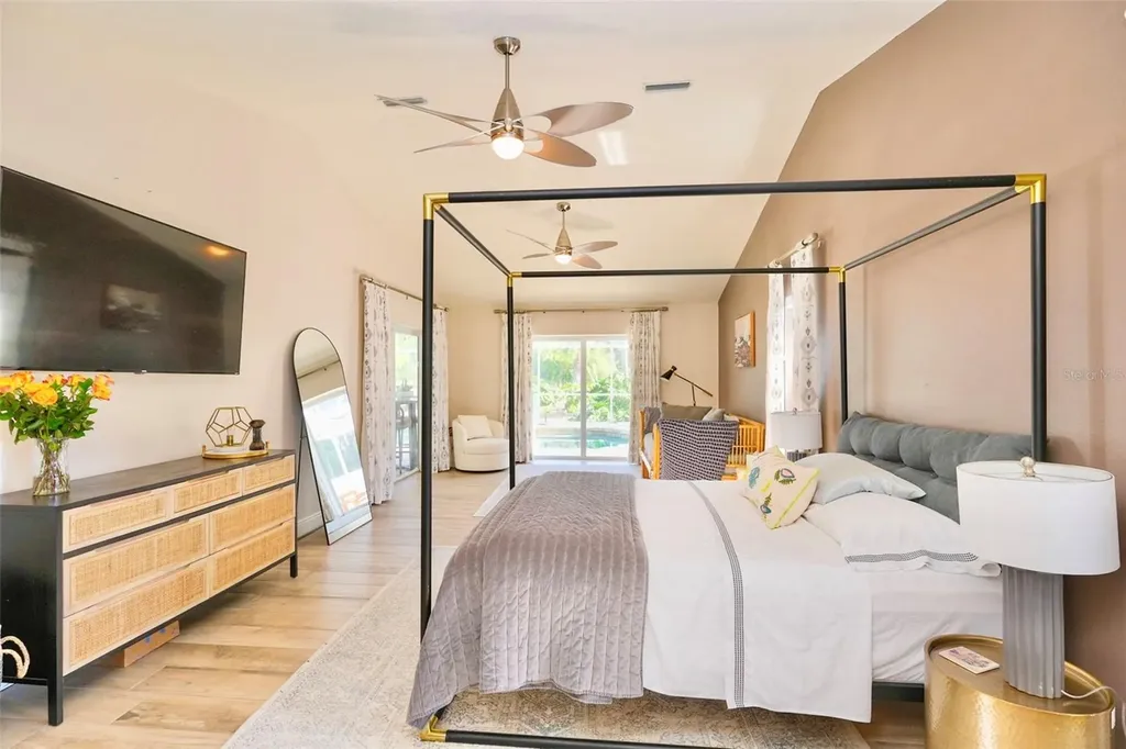 4717 E Trails Drive Sarasota FL 34232