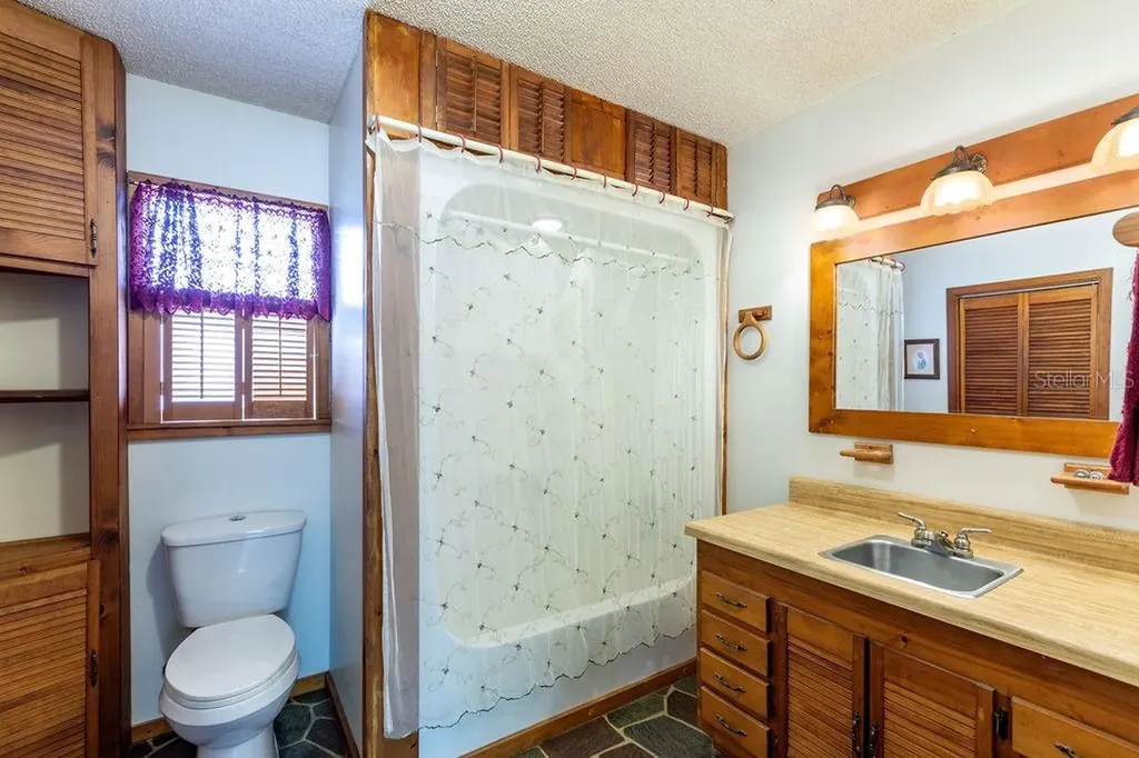 103 NE Suwannee River Drive Mayo FL 32066