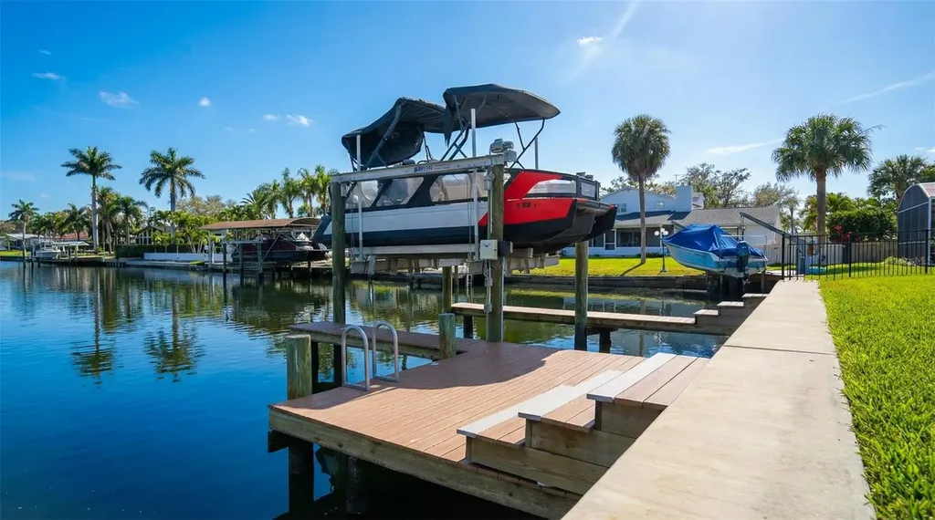 3904 Dana Shores Drive Tampa FL 33634