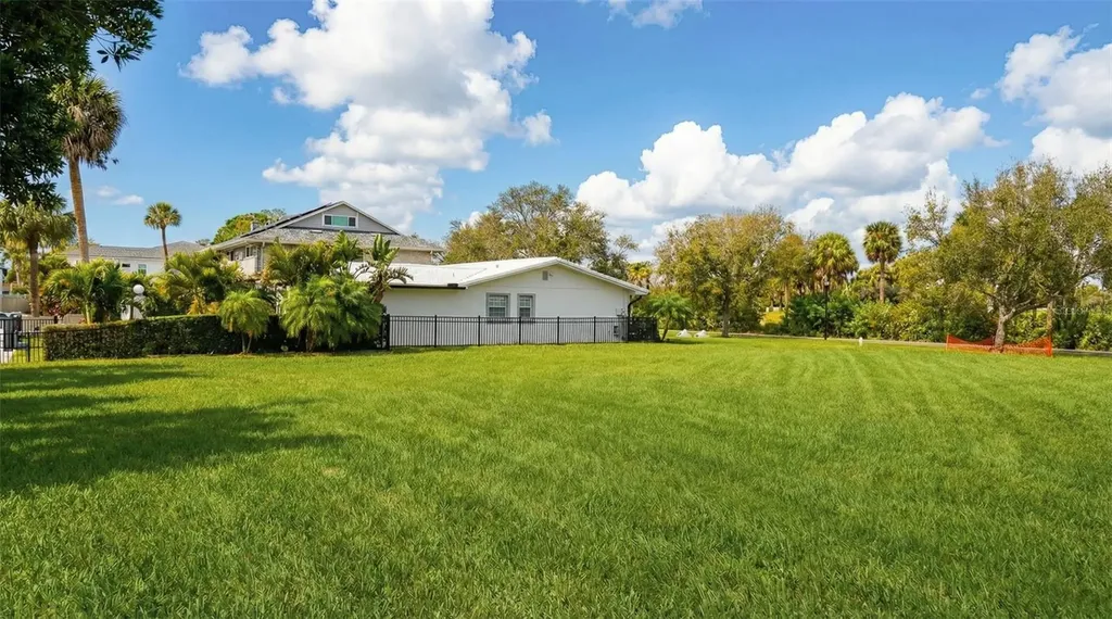 3904 Dana Shores Drive Tampa FL 33634