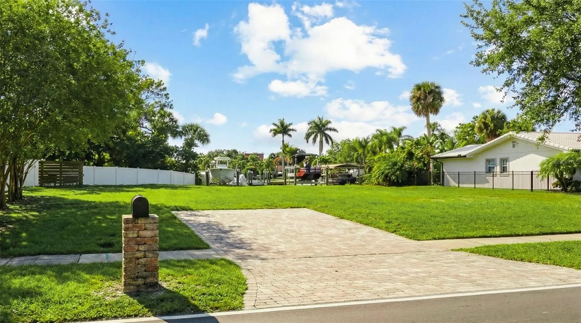 3904 Dana Shores Drive Tampa FL 33634