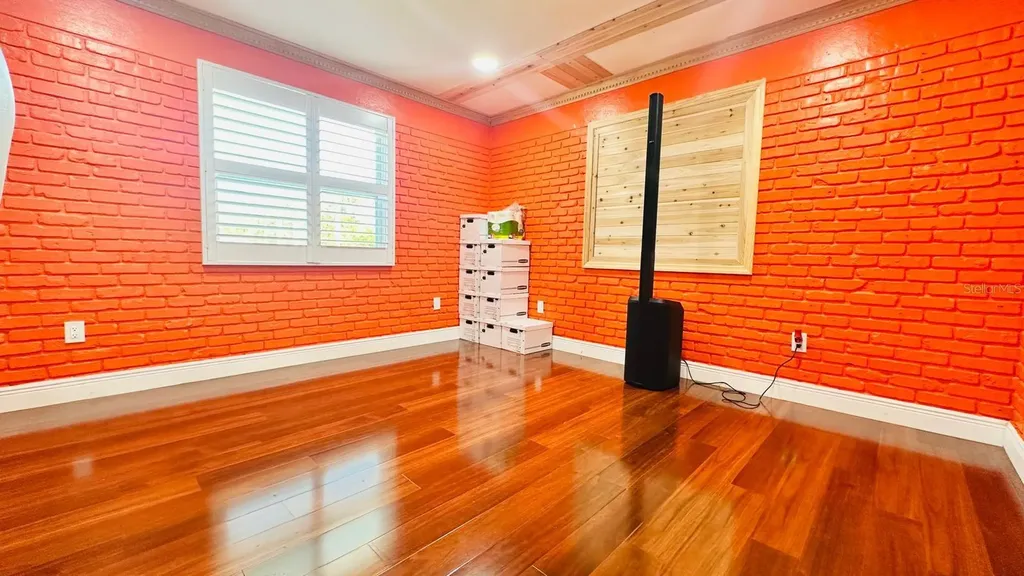 6804 Barry Road Tampa FL 33634