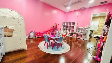 6804 Barry Road Tampa FL 33634