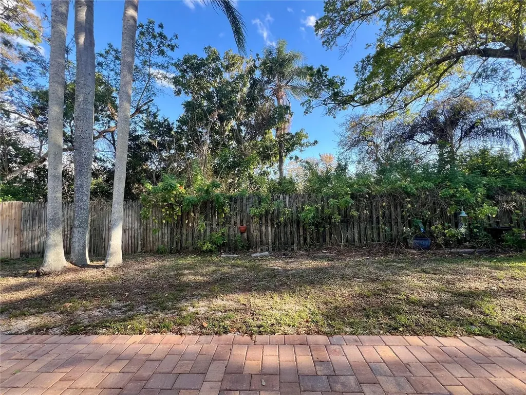 1185 Mission Circle Clearwater FL 33759