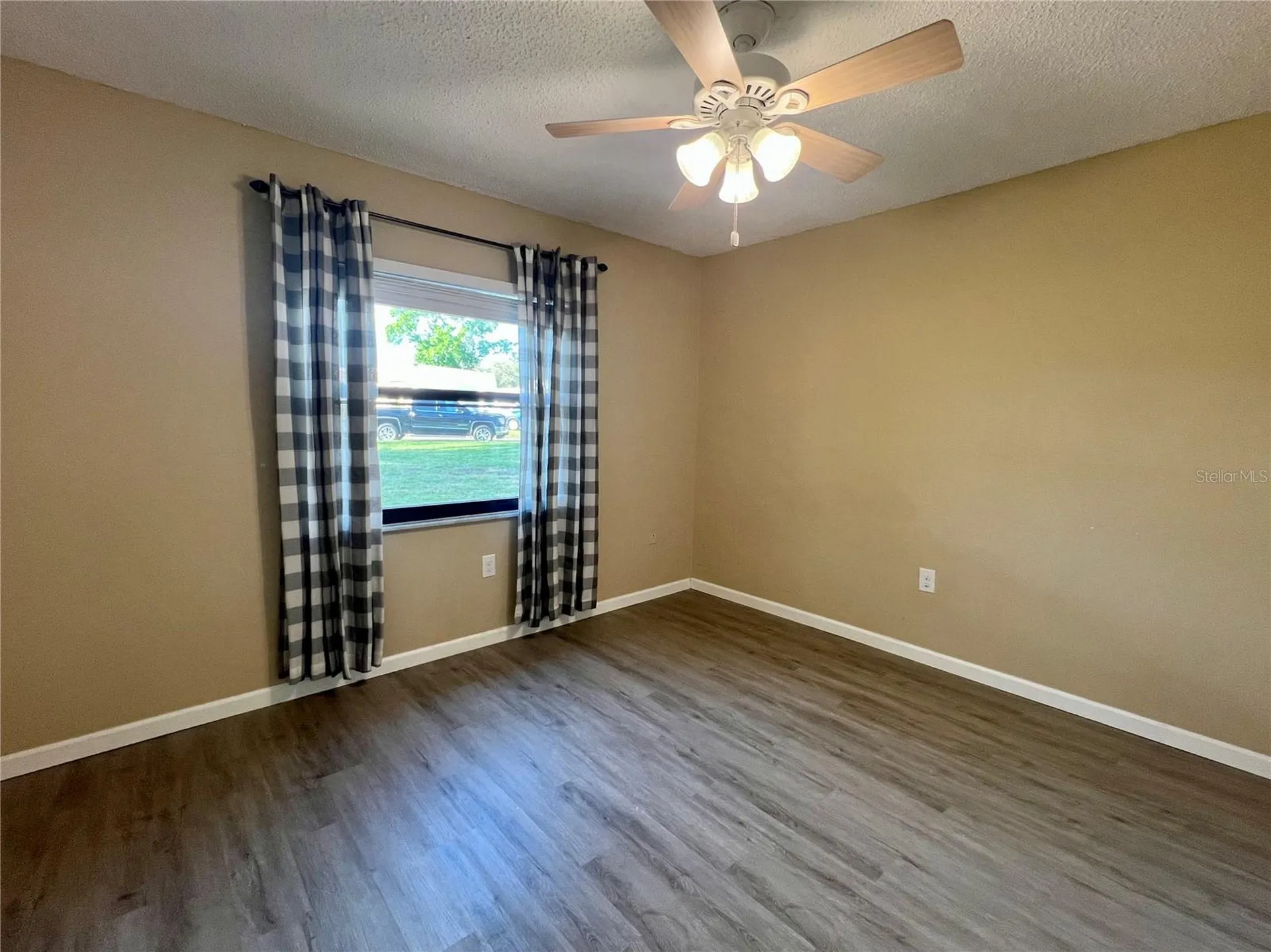 1185 Mission Circle Clearwater FL 33759