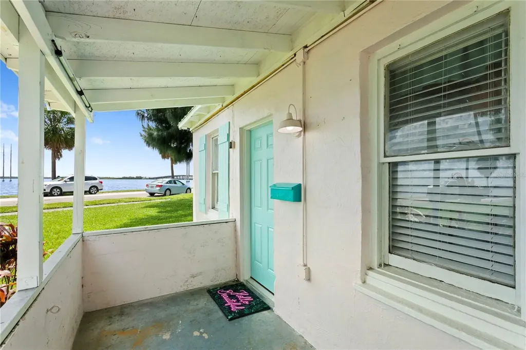 1305 S Bermuda Boulevard Tampa FL 33605