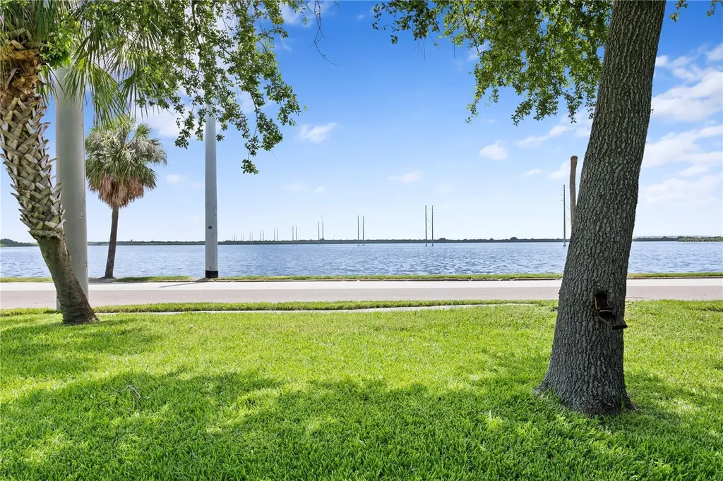 1305 S Bermuda Boulevard Tampa FL 33605