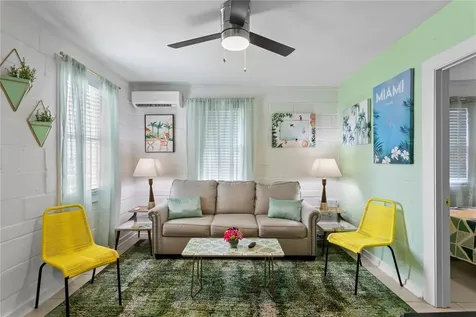 1305 S Bermuda Boulevard Tampa FL 33605